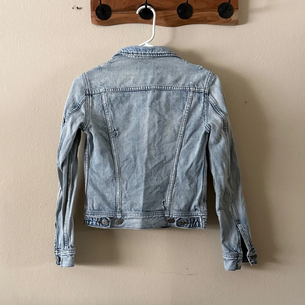 J. Crew Indigo Distressed Denim Jacket 100% Cotton Trucker Jean Jacket size XS